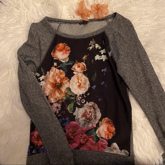 EXPRESS Flower print top - Picture 3 of 5